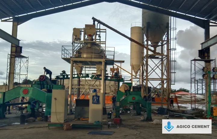 50 m3/h concrete batching plant operating inside a covered production site in Russia